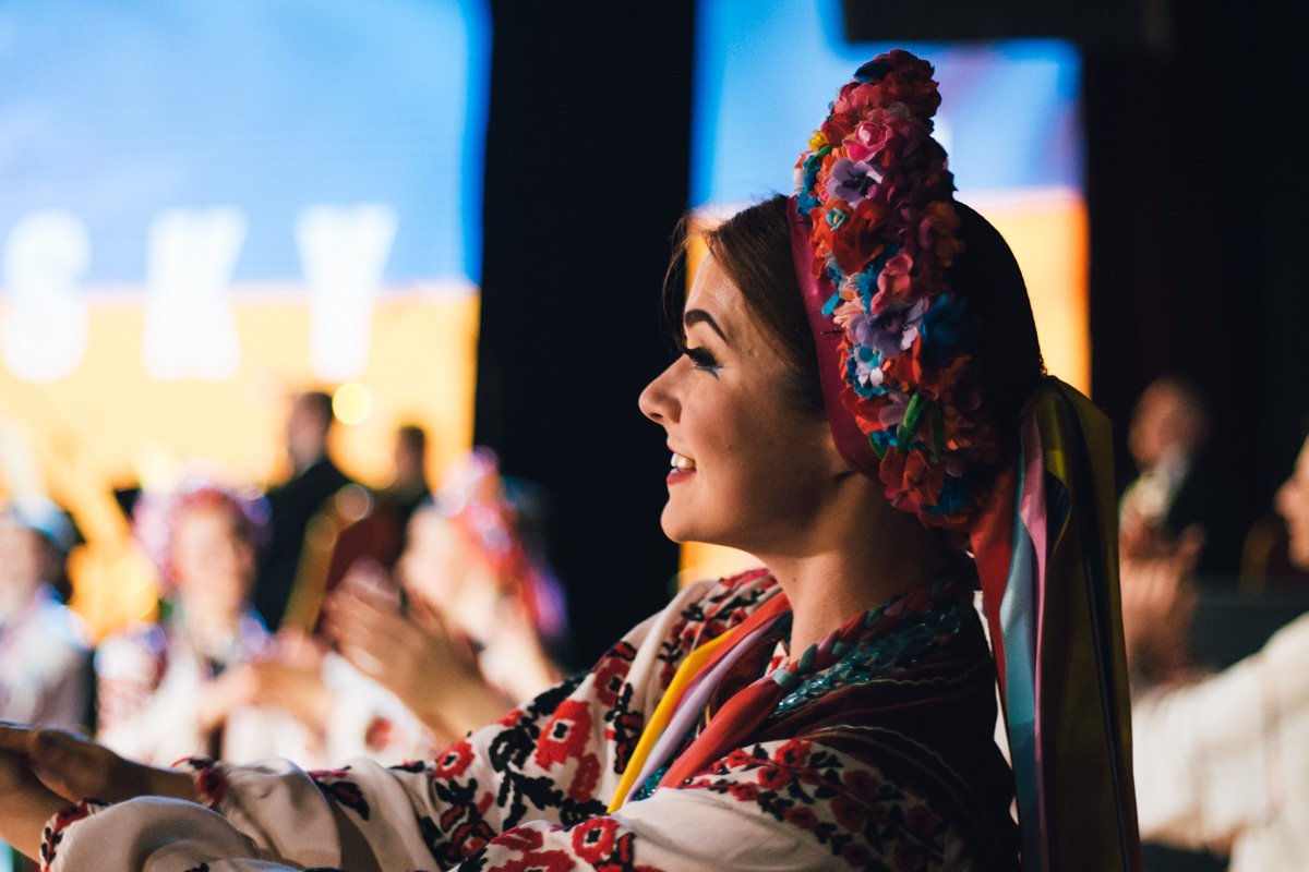 Вышиванки и кокошники - все в лучших украинских традициях 