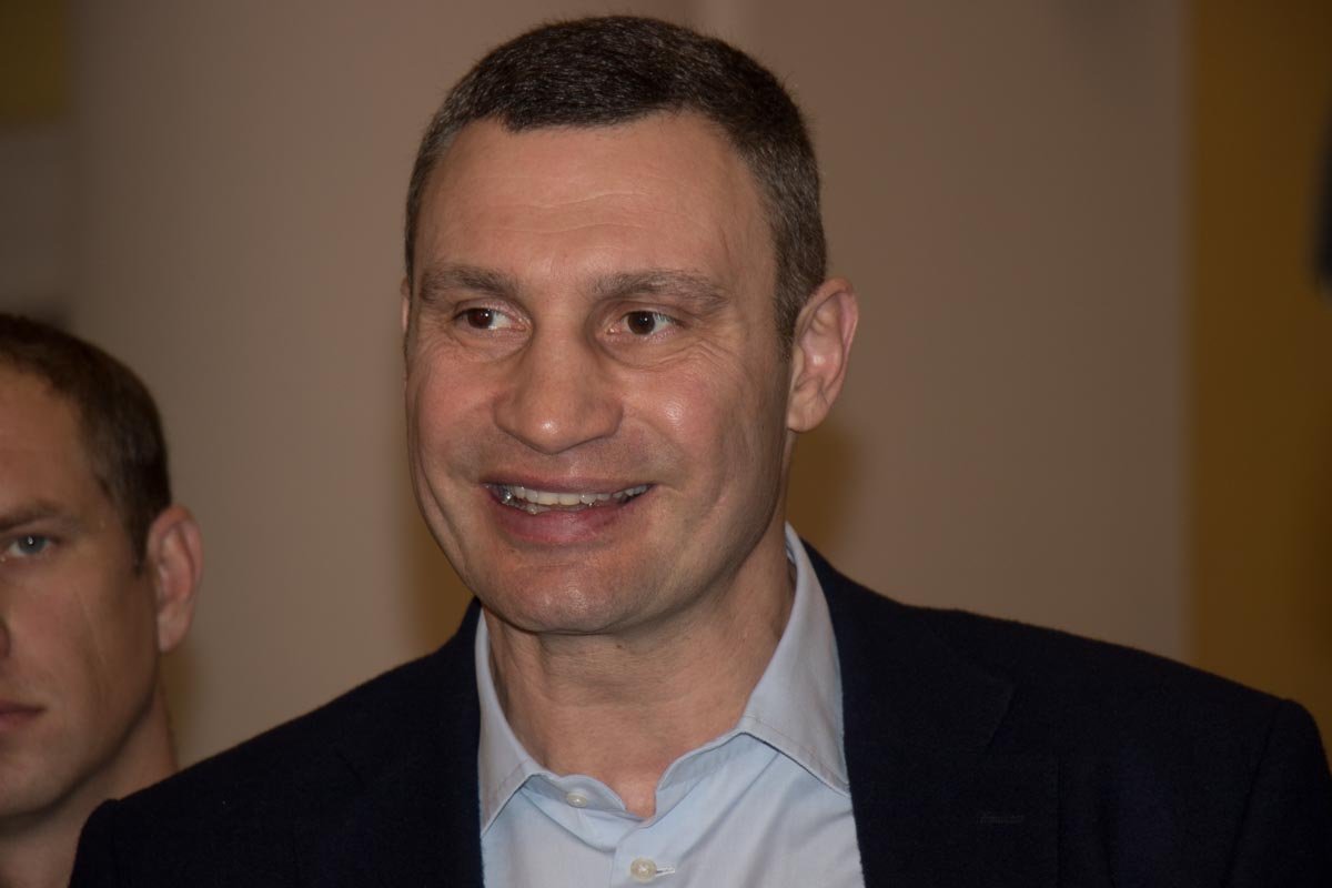 Кличко пообещал, что предприятие не будет больше работать, а если это произойдет - сам лично приедет и сильно оштрафует или привлечет к уголовной ответственности руководство Кличко пообещал, что предприятие не будет больше работать, а если это произойдет - сам лично приедет и сильно оштрафует или привлечет к уголовной ответственности руководство