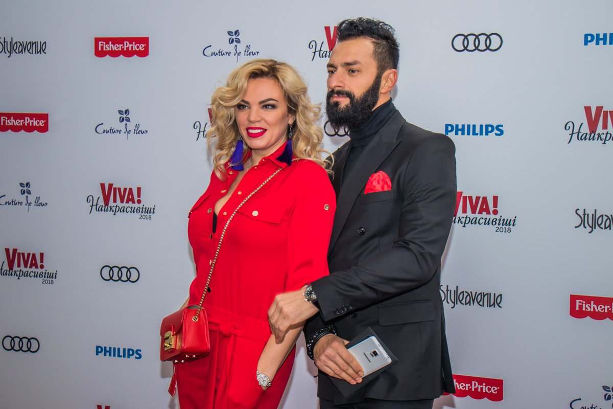 Некоторым девушкам повезло с красавцами спутниками 