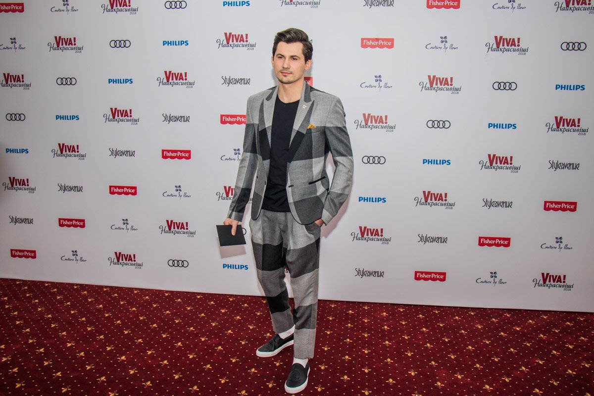 Танцор Женя Кот