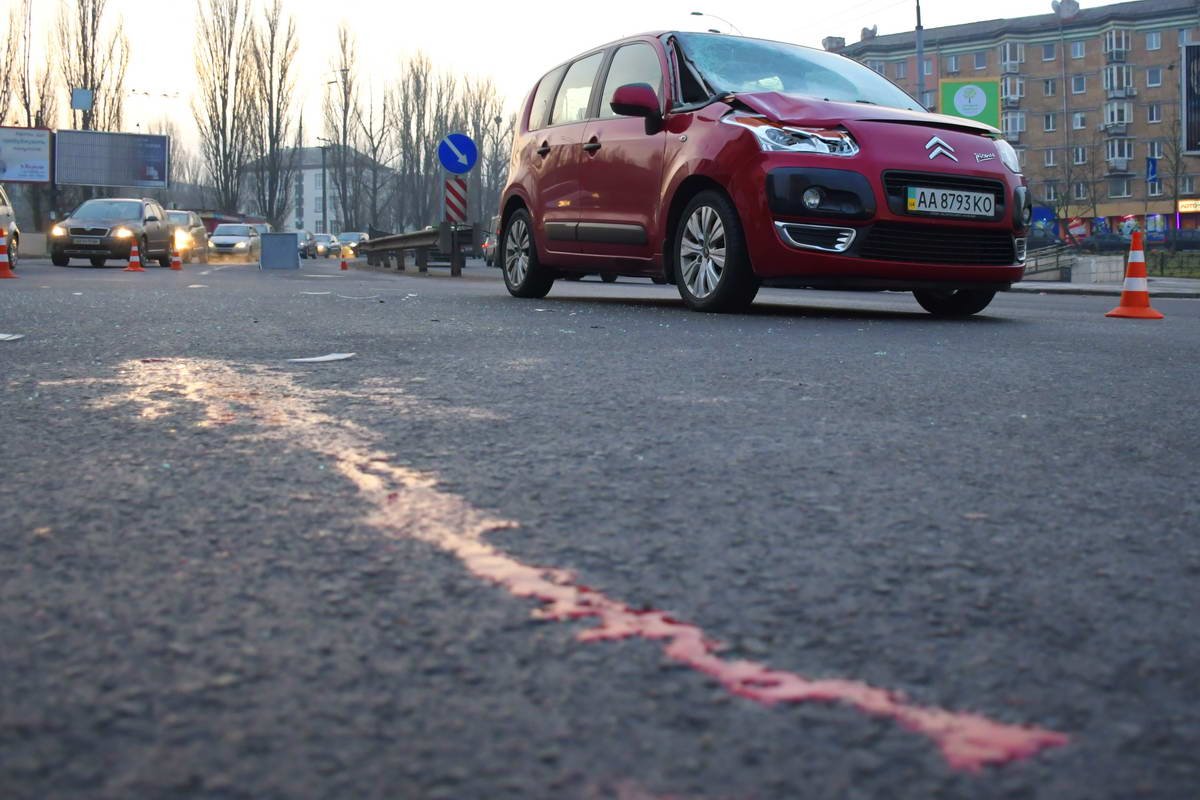 В результате столкновения пострадал мужчина 1946 года рождения В результате столкновения пострадал мужчина 1946 года рождения