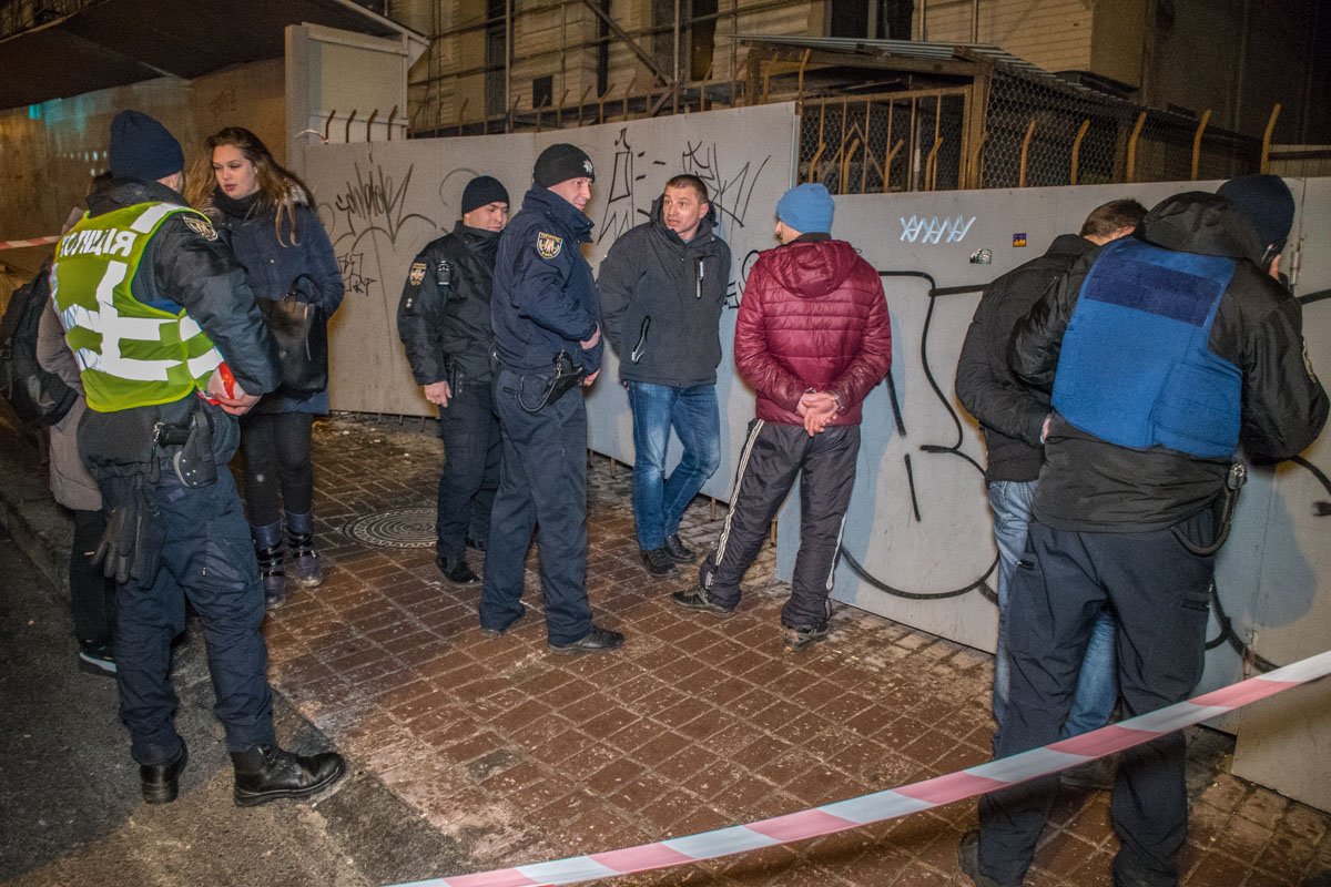 Трое рецидивистов украли у девушки iPhone X