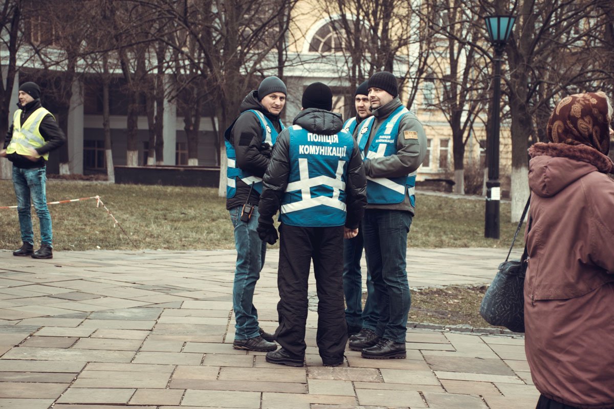 Полиция продолжала охранять территорию, даже после ухода радикалов Полиция продолжала охранять территорию, даже после ухода радикалов