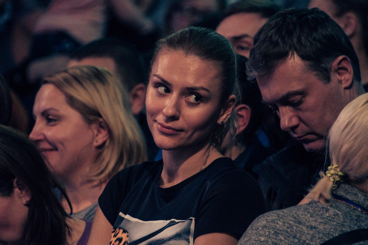 В зале тоже очень переживали за каждую выступающую спортсменку В зале тоже очень переживали за каждую выступающую спортсменку