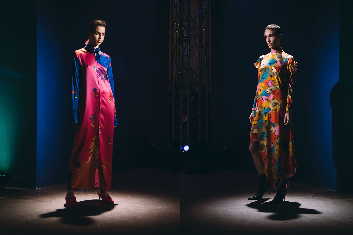 Следующей осенью и зимой будут в моде яркие платья под горло 