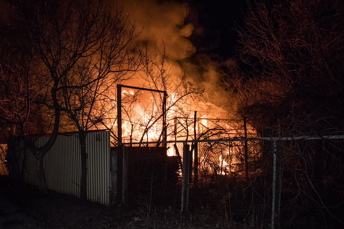 Мужчина, который находился в здании, не пострадал