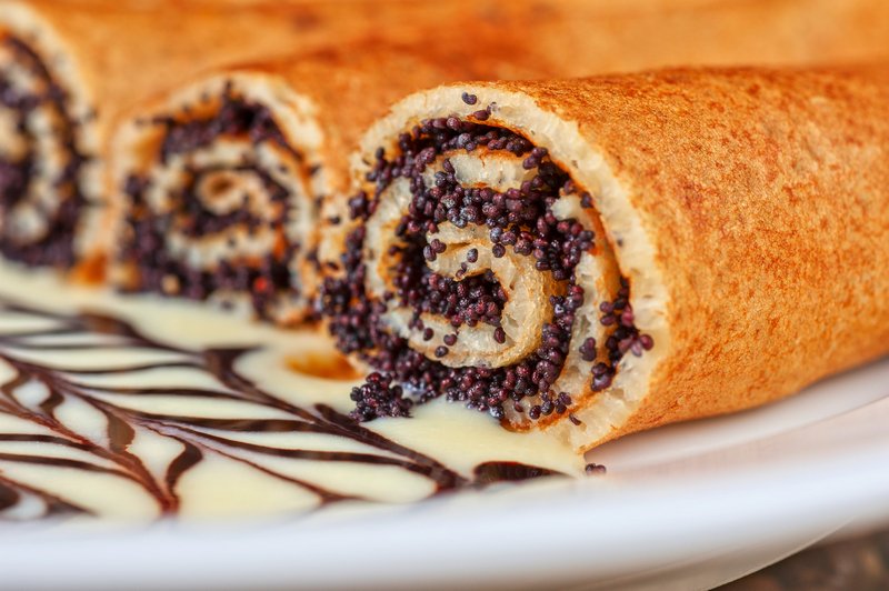 Блины на кефире с маком