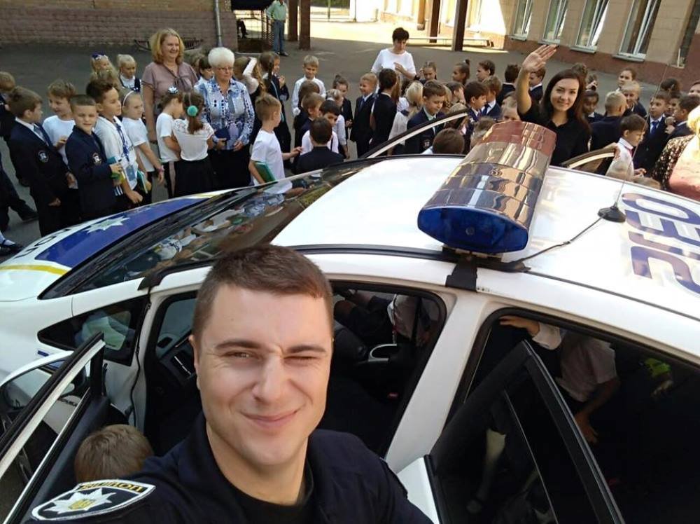 Селфи с коллегой и детьми 