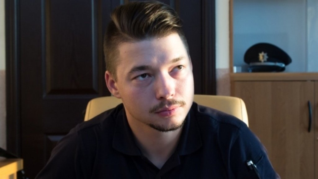 Даже суровые полицейские бывают милыми и няшными