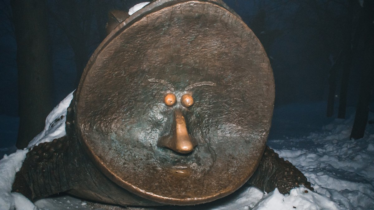 Ради богатства стоит потереть лягушке нос и кинуть пару монеток ей в прорезь