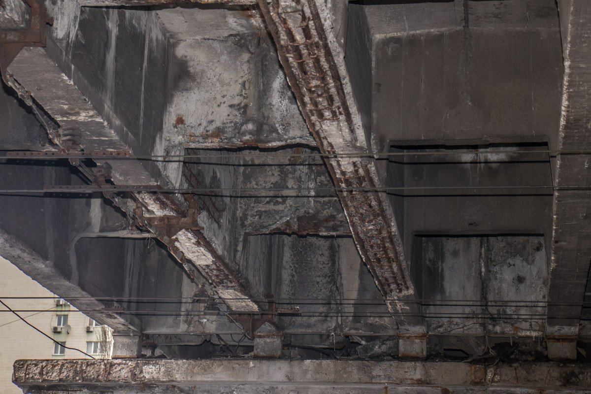 В соцсетях появилась информация, что Воздухофлотский путепровод начал разрушаться В соцсетях появилась информация, что Воздухофлотский путепровод начал разрушаться