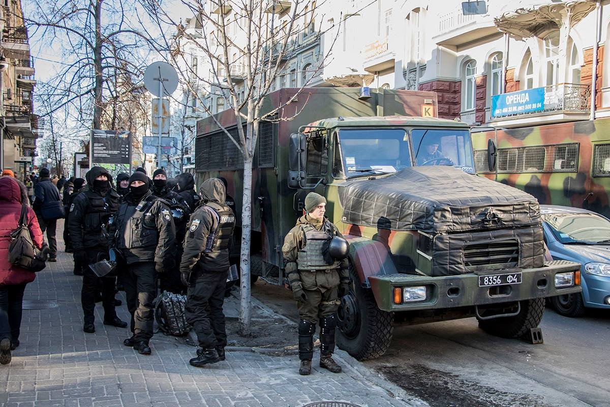 Обеспечивали порядок на митинге отряды нацполиции Обеспечивали порядок на митинге отряды нацполиции