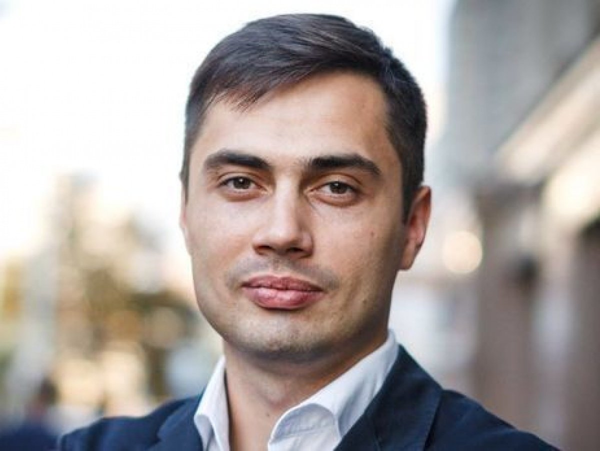 В Раде VII созыва он был самым молодым нардепом