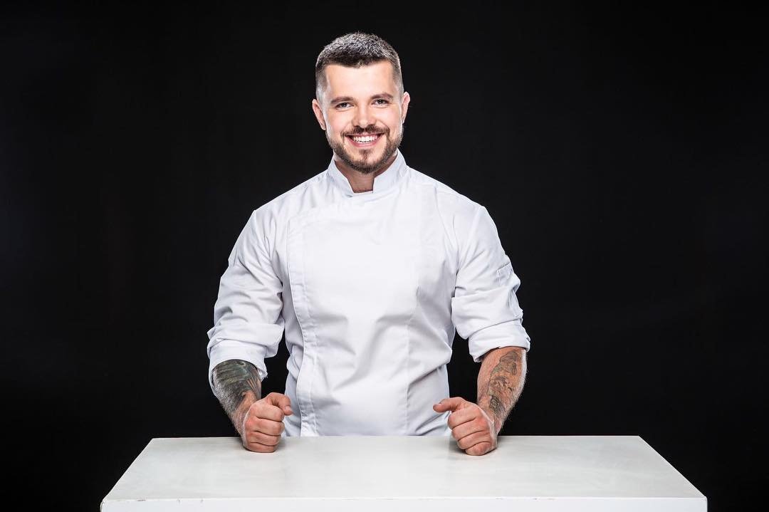 А главное, Валерий очень вкусно готовит