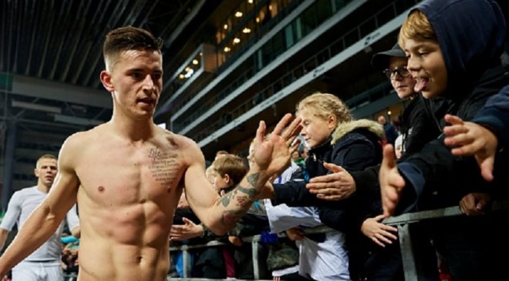 Урок арифметики для девушек: сколько кубиков у молодого футболиста? 