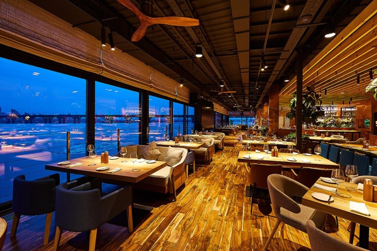 Открывается отличный вид на Днепр Открывается отличный вид на Днепр