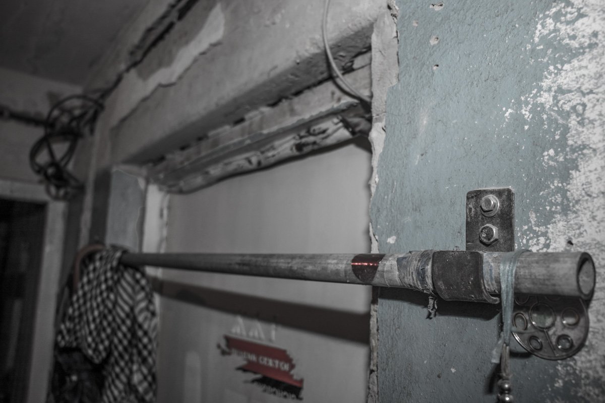 Стены в очень плохом состоянии Стены в очень плохом состоянии