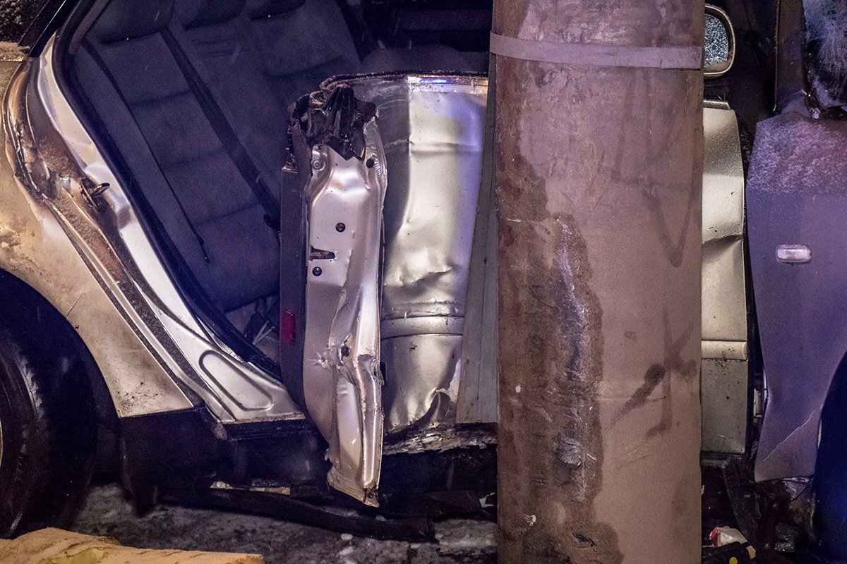 Автомобиль смяло 