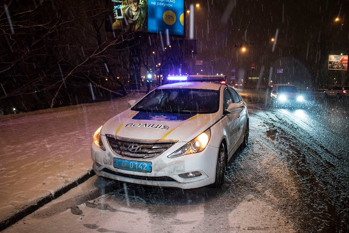 На месте работали патрульные 