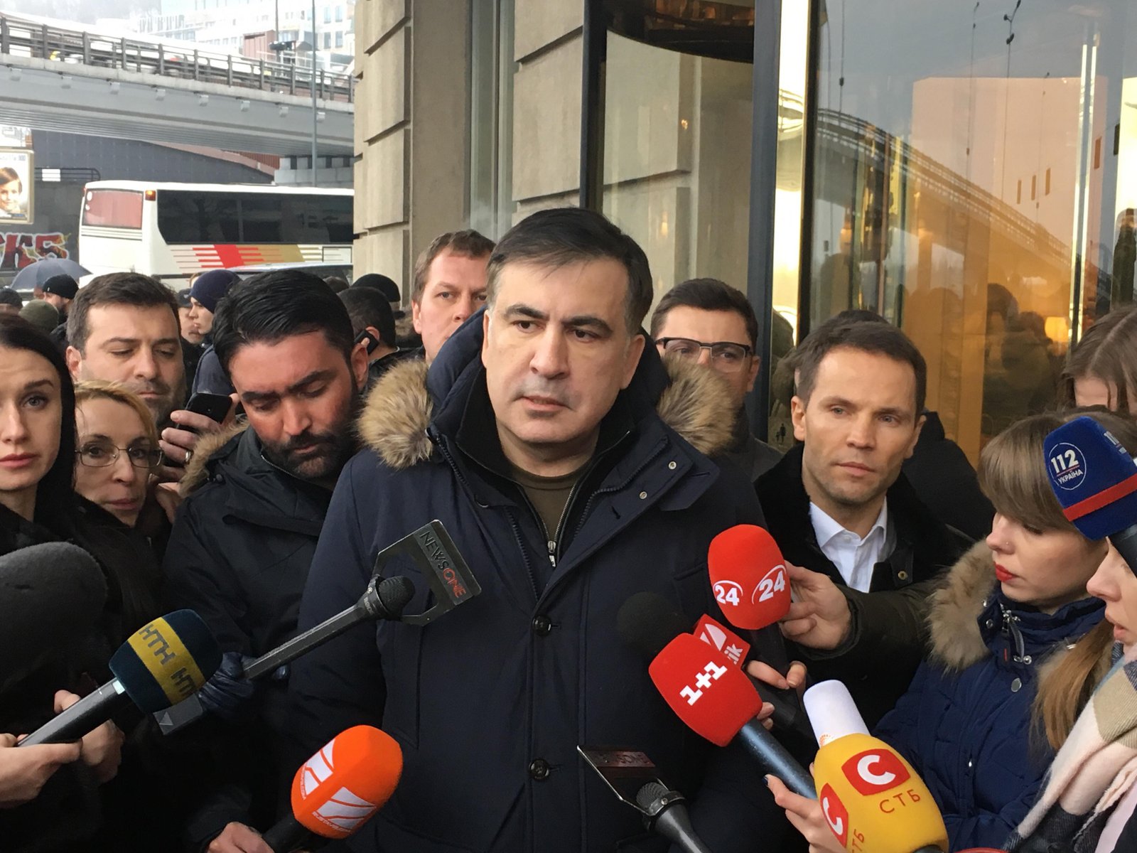 Через пару минут свое неудачное задержание прокомментировал сам Михаил Саакашвили