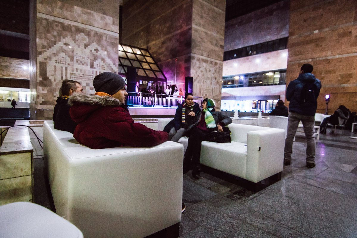 После рабочего дня можно немного отдохнуть и посмотреть олимпиаду