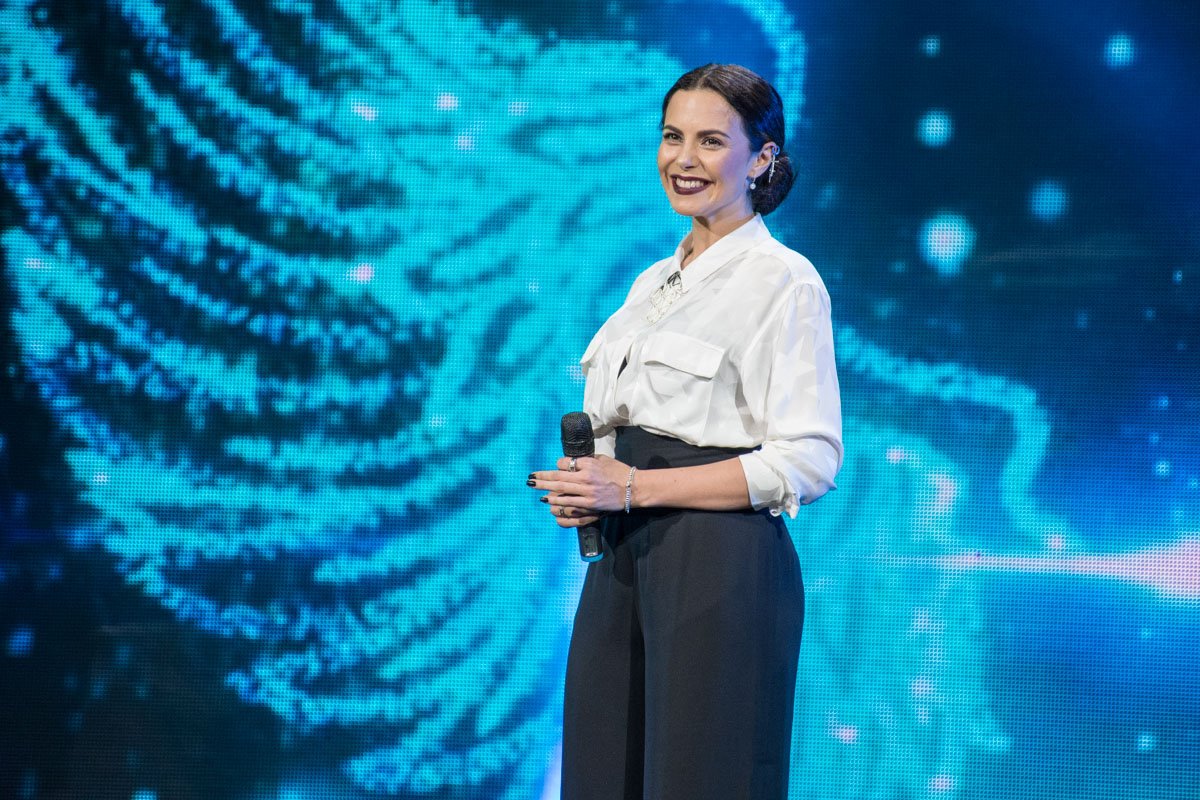 Настя Каменских наградила талантливых деток Настя Каменских наградила талантливых деток