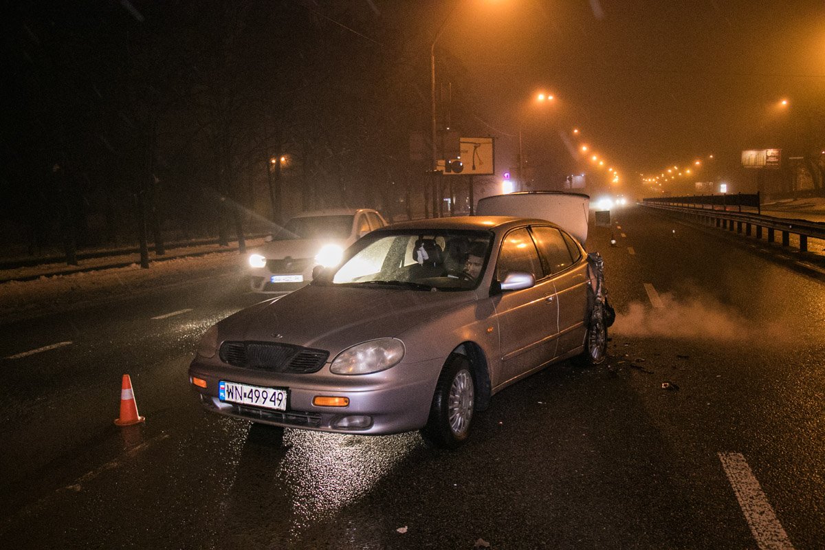 Легковушка на польских номерах Легковушка на польских номерах