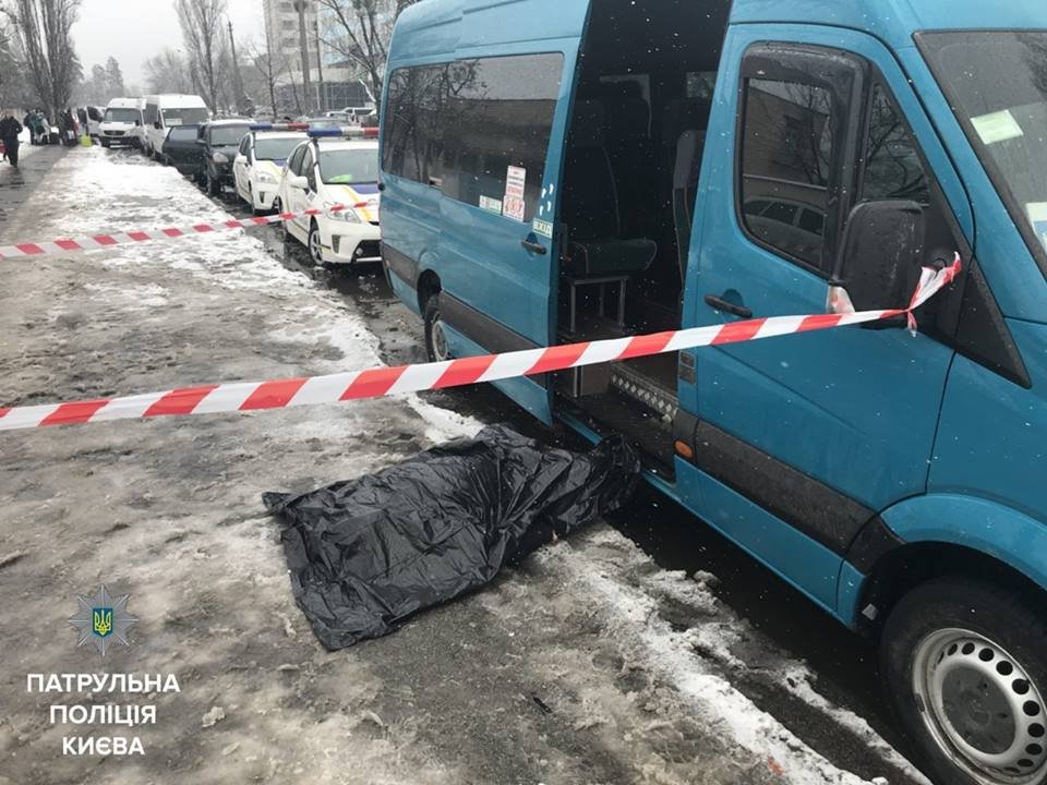 Убийство произошло на остановке общественного транспорта
