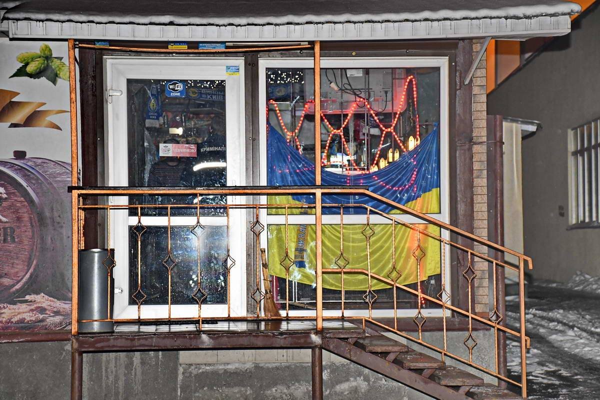 Из этого кафе-бара вышел неадекватный мужчина 