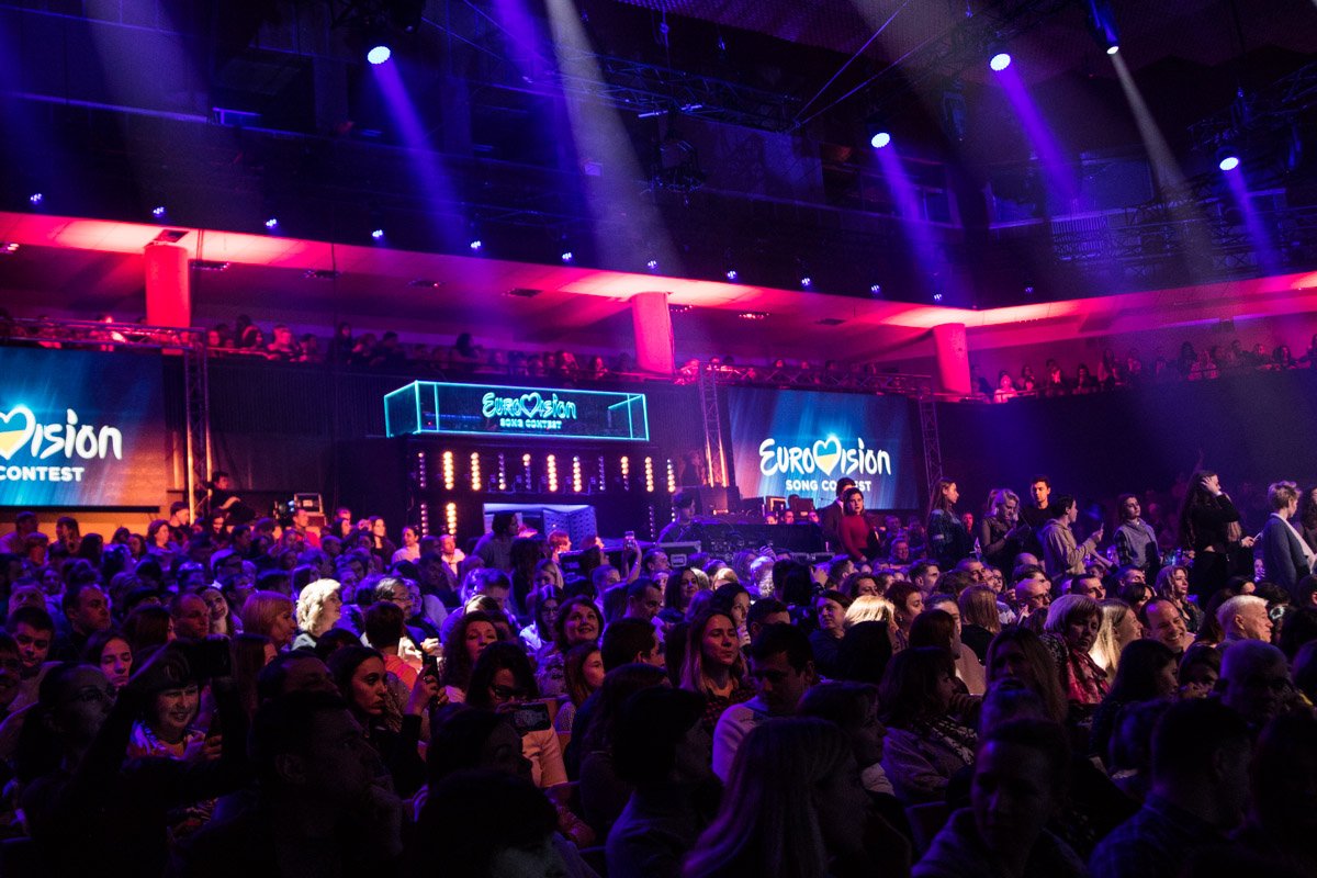 Желающих узнать первыми имя певца, который представит Украину на Евровидении, очень много 