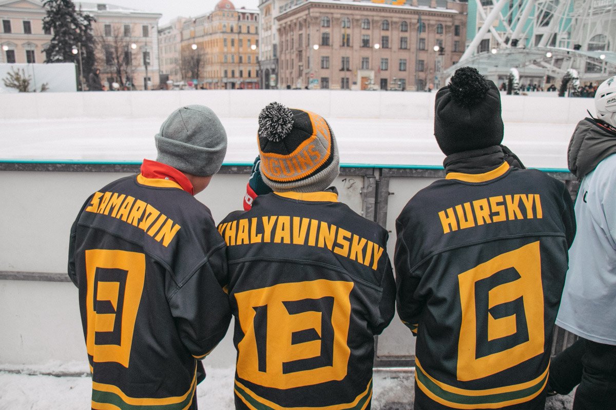 Молодежь на низком старте Молодежь на низком старте