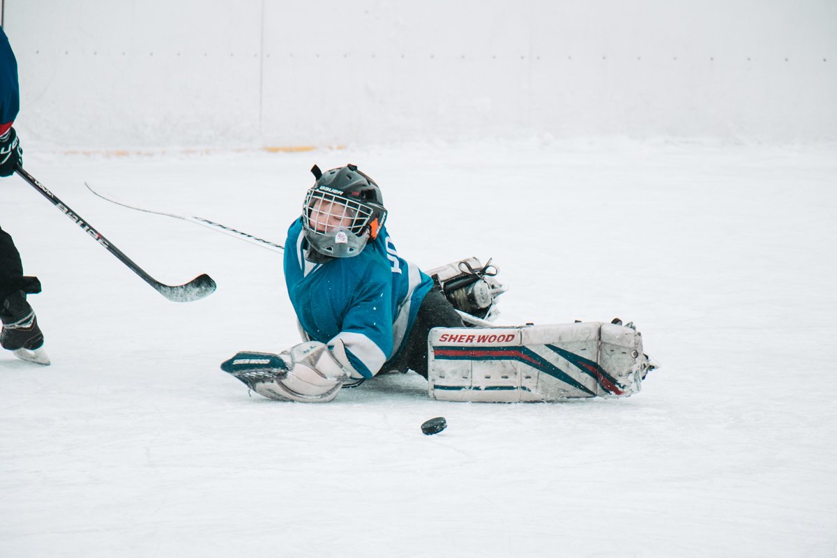 Без падений в хоккее никуда Без падений в хоккее никуда
