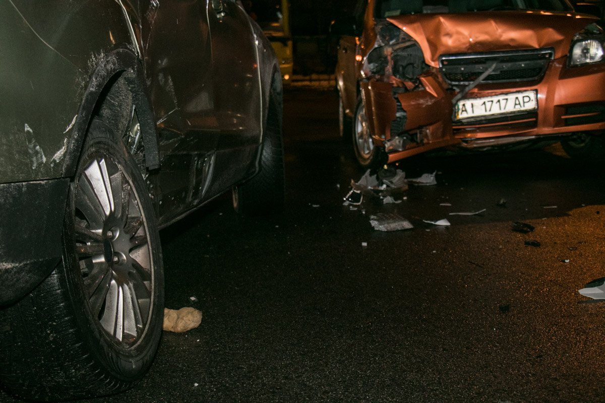 К счастью, никто из водителей не получил серьезных повреждений К счастью, никто из водителей не получил серьезных повреждений