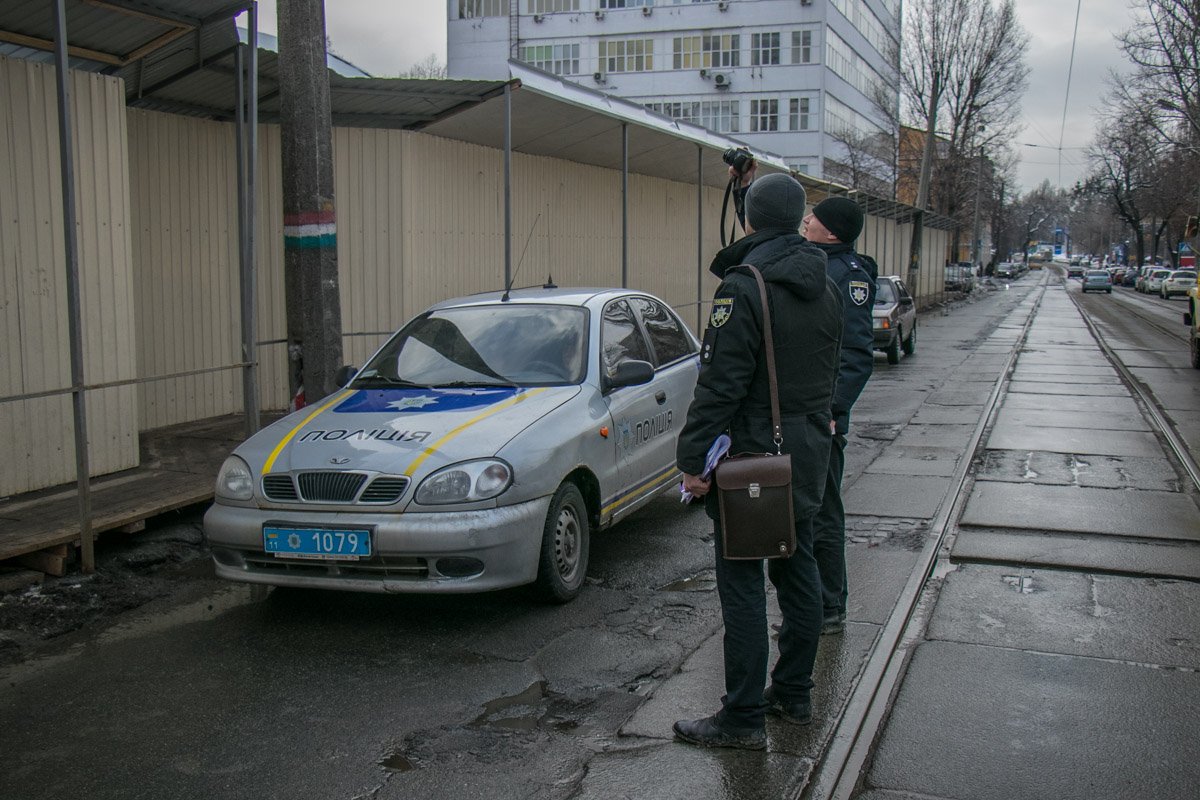 На место происшествия прибыла полиция 