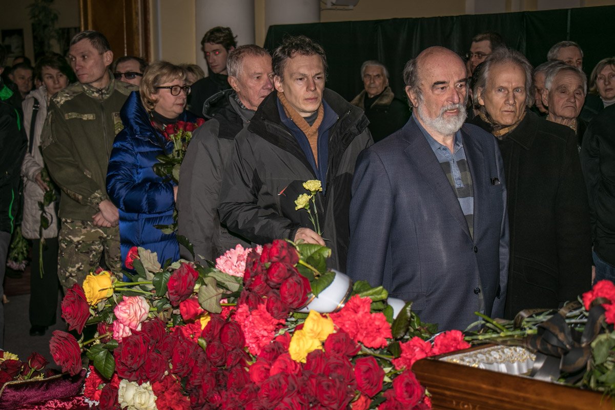 Среди пришедших было много коллег ученого