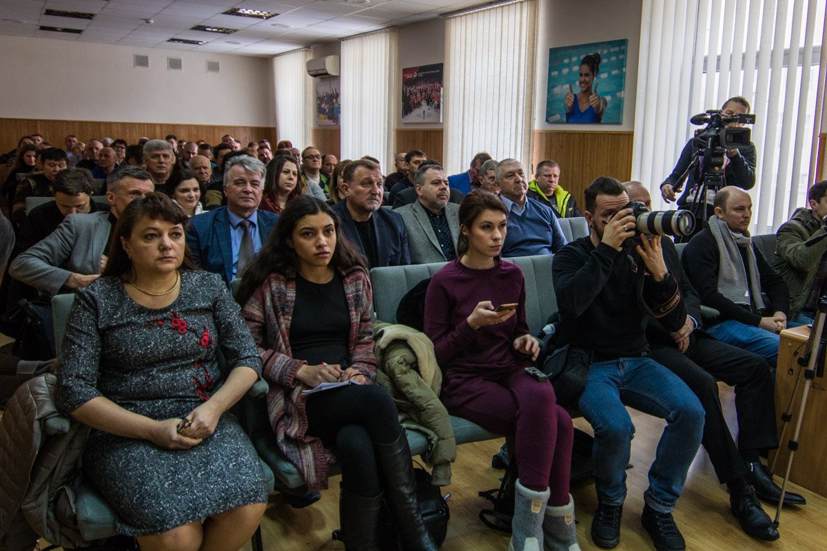 Также на конференции тренера разных видов спорта высказывали свои пожелания, а некоторые даже успели раскритиковать новый проект