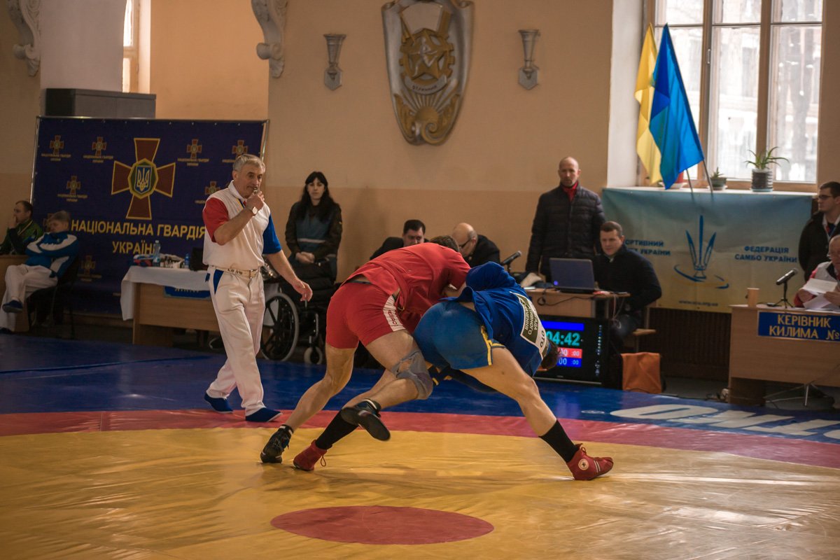 Такие "сражения" воспитывают патриотический дух молодежи 