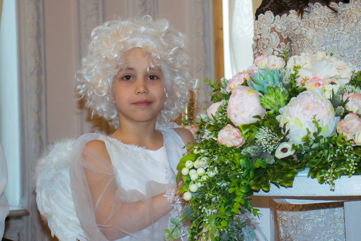 Какая же свадьба без Амура? Какая же свадьба без Амура?