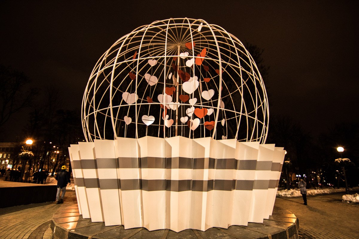 Силуэт любимой и самой романтичной конфеты в мире Силуэт любимой и самой романтичной конфеты в мире