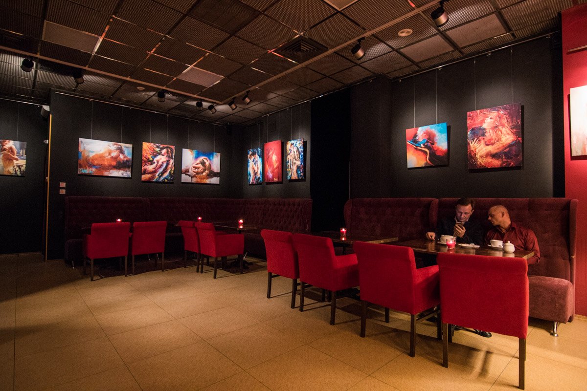 Атмосфера в кофейне достаточно специфическая