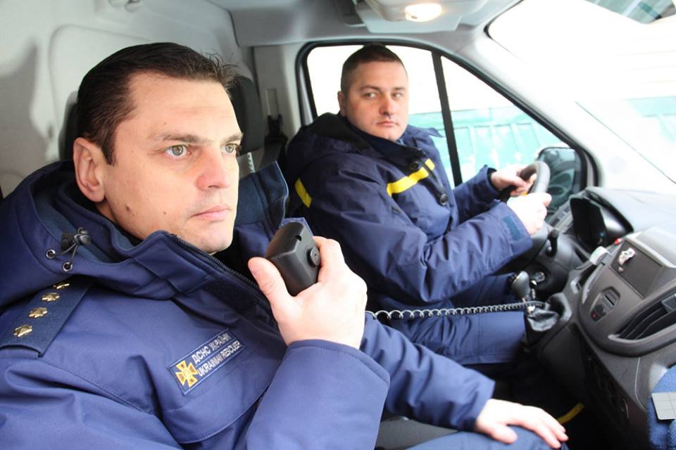 Теперь у ГСЧСников будут утепленные куртки темно-синего цвета из плащевой ткани