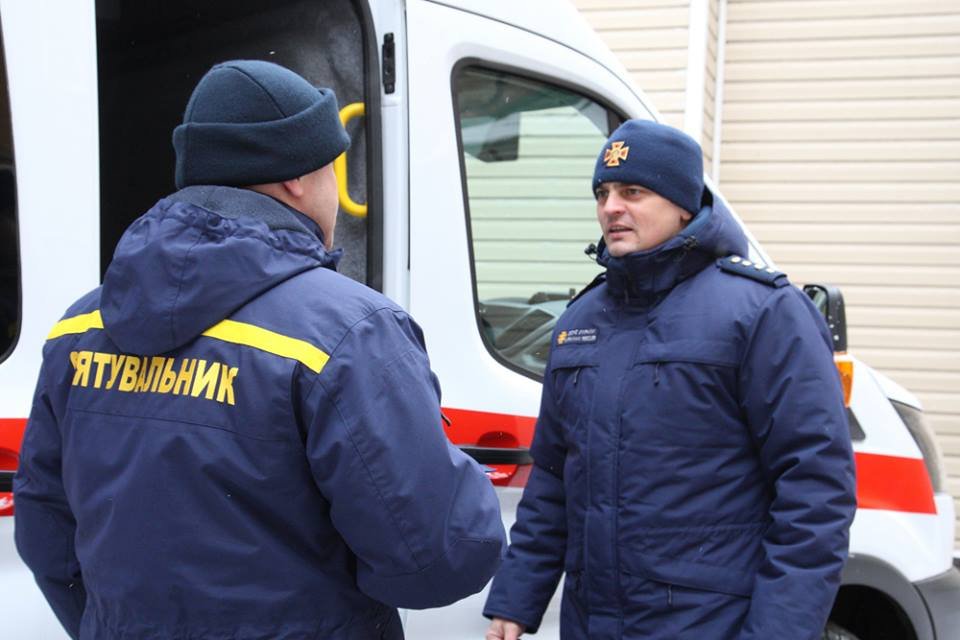 Нашивка в виде флага Украины и веточки калины - новая особенность формы спасателей