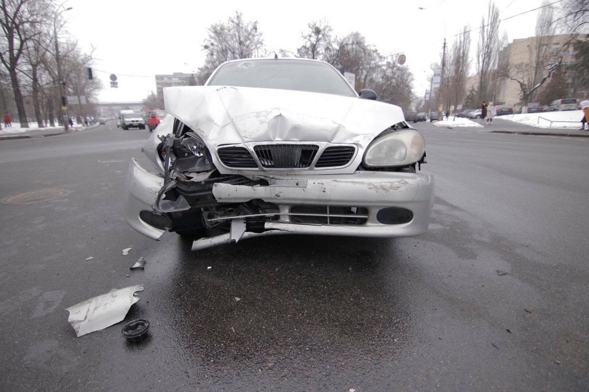 В Киеве столкнулись Daewoo Lanos и Honda