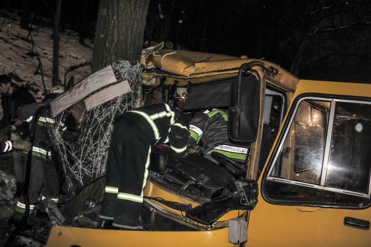 На месте ДТП работали ГСЧС 