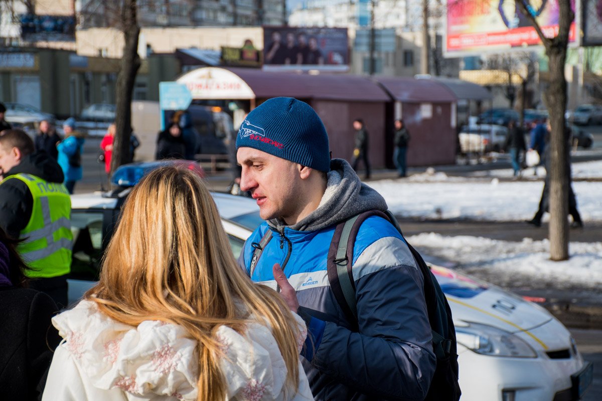 Пешеход был со своей беременной женой Пешеход был со своей беременной женой