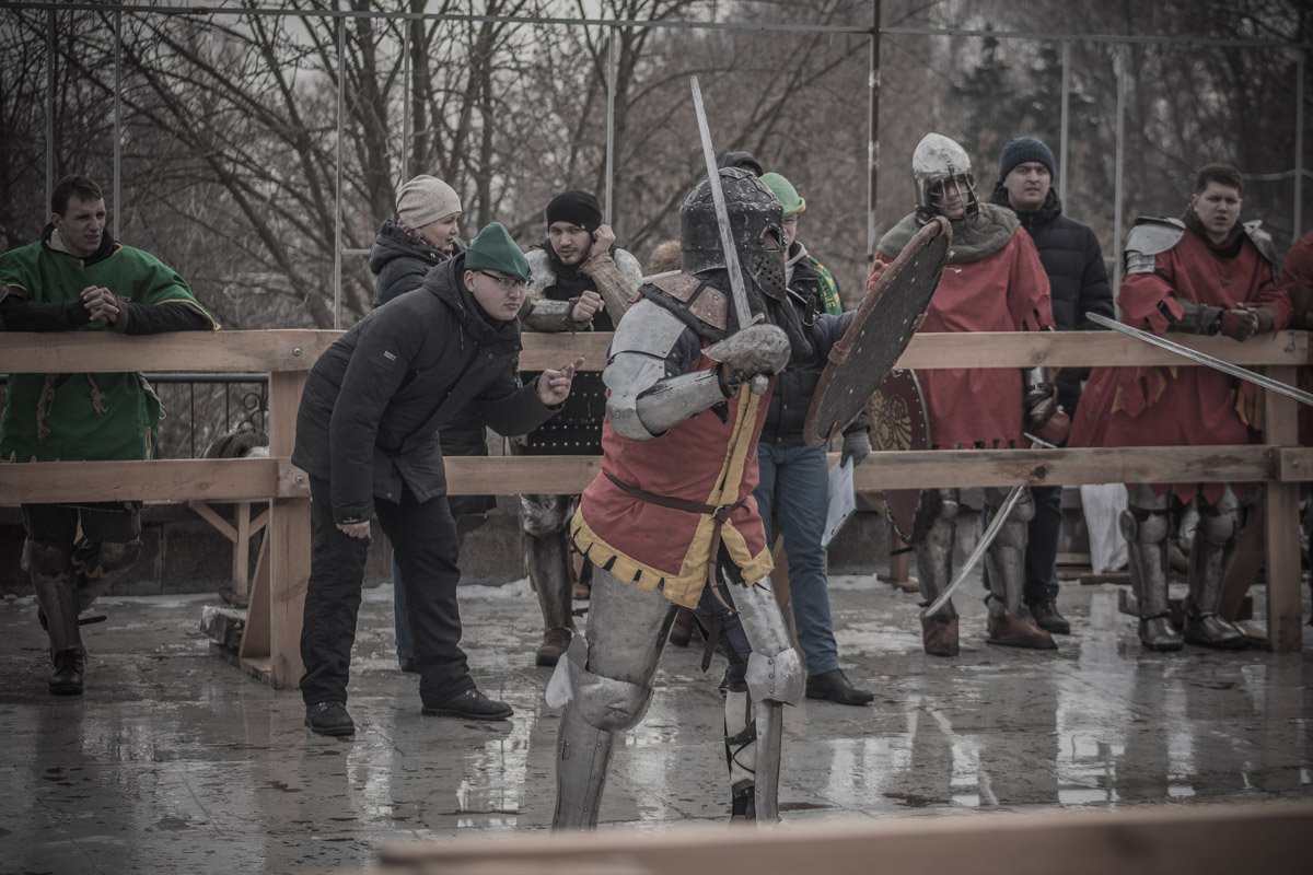 Впервые на Певческом поле провели турнир по рыцарскому бою 