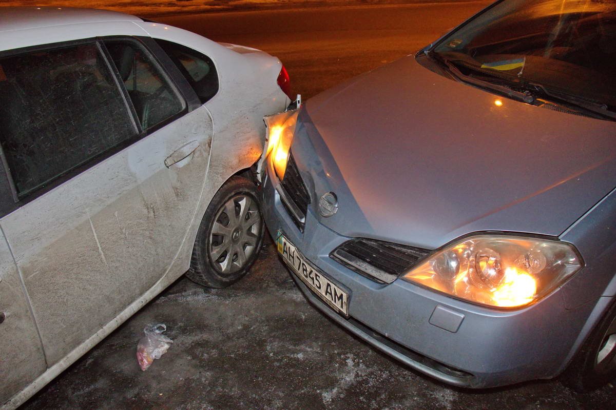 У обоих автомобилей незначительные повреждения бампера У обоих автомобилей незначительные повреждения бампера