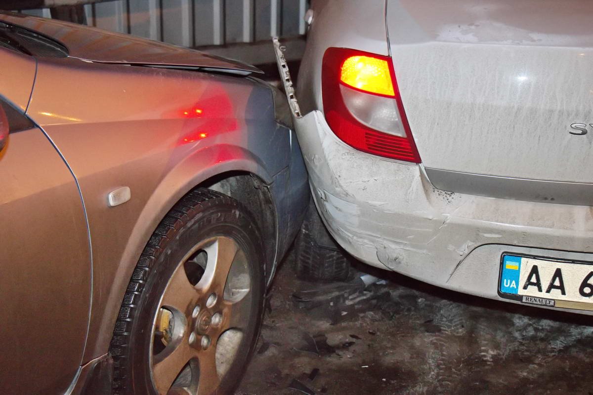 К счастью, водители иномарок повреждений не получили К счастью, водители иномарок повреждений не получили