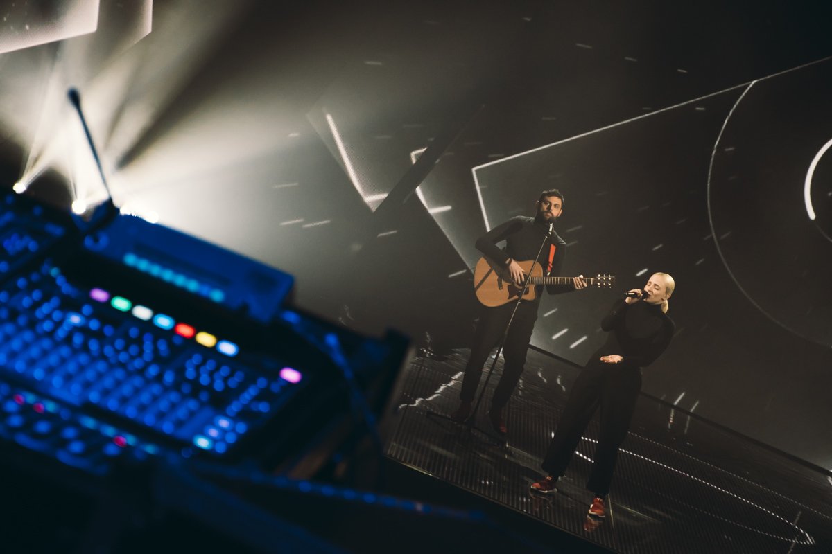 После выступления Madame Monsieur украинцы аплодировали стоя