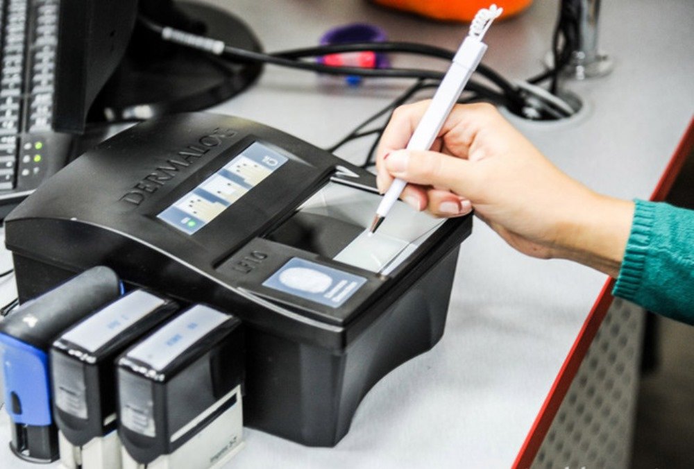 Сколько стоит и как в Киеве сделать биометрический загранпаспорт 2